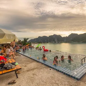 Phuphaya Seaview - Adult Only 3*, Phi Phi Don Thailand